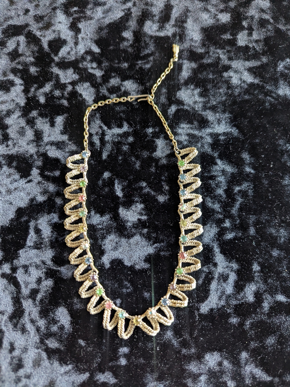 Vintage Unique Gold Toned Wavy Textured Links